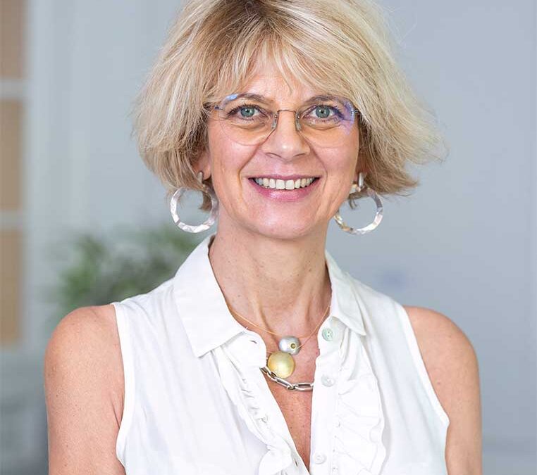 Dr Ulrike METZGER